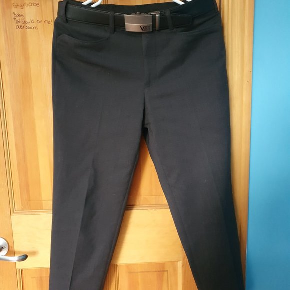 Costume - Picture 3 of 10